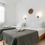 Naxos Beachwalk شقة