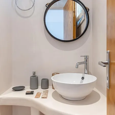 Naxos Beachwalk Apartment *